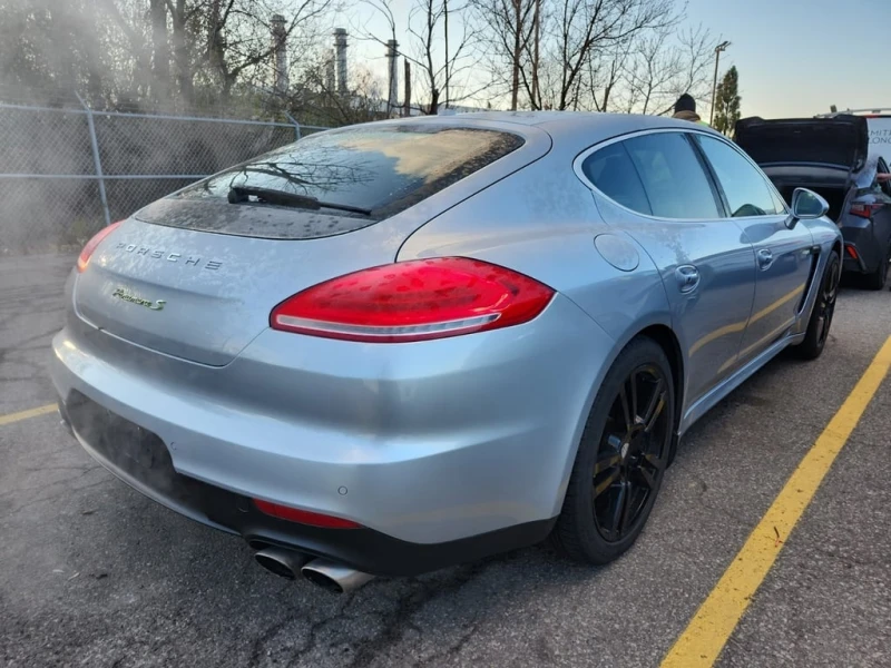 Porsche Panamera * S E Hybrid * CARFAX * ЦЕНА ДО БЪЛГАРИЯ, снимка 3 - Автомобили и джипове - 52726725