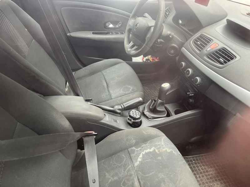 Renault Megane, снимка 4 - Автомобили и джипове - 53315882