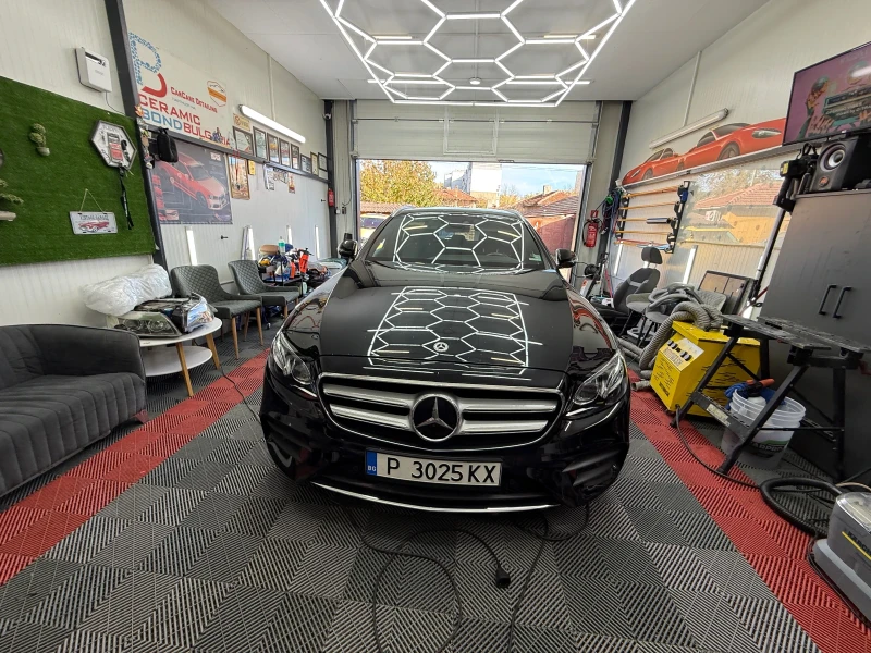 Mercedes-Benz E 220 4MATIC* AMG-LINE* DISTRNIC+ * MULTIBEAM LED* 