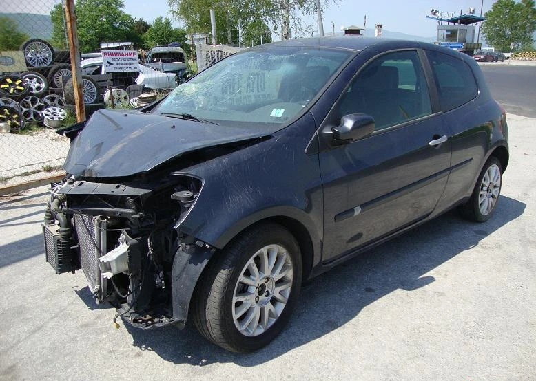 Renault Clio 1.5DCI НА ЧАСТИ, снимка 6 - Автомобили и джипове - 1329112