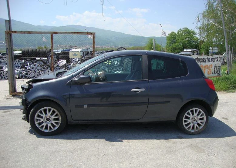 Renault Clio 1.5DCI НА ЧАСТИ, снимка 7 - Автомобили и джипове - 1329112