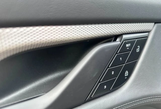 Porsche Taycan 4S = Sport Chrono = Heat Pump Гаранция - изображение 6