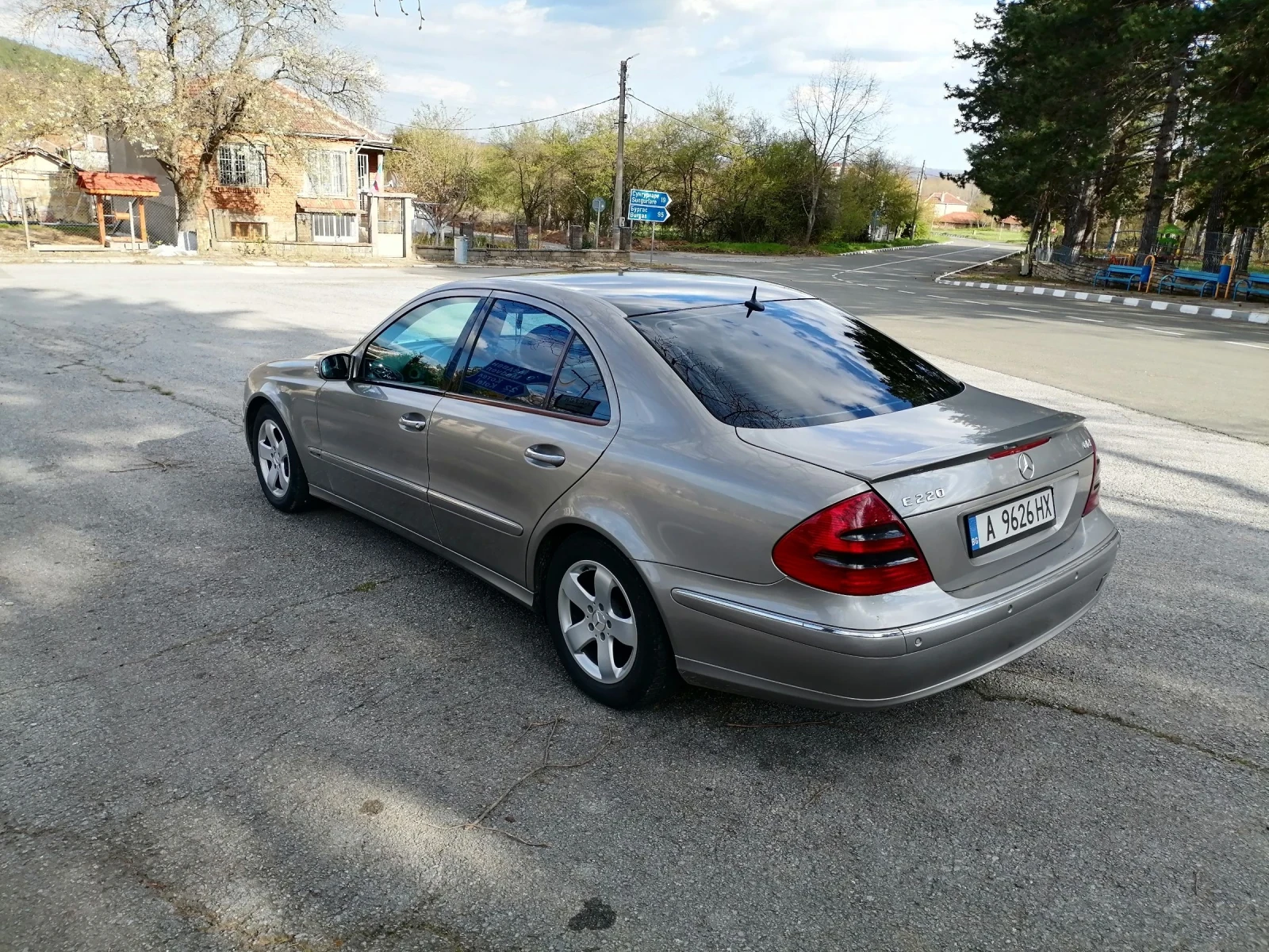 Mercedes-Benz E 220 W211 Avantgarde  - изображение 4