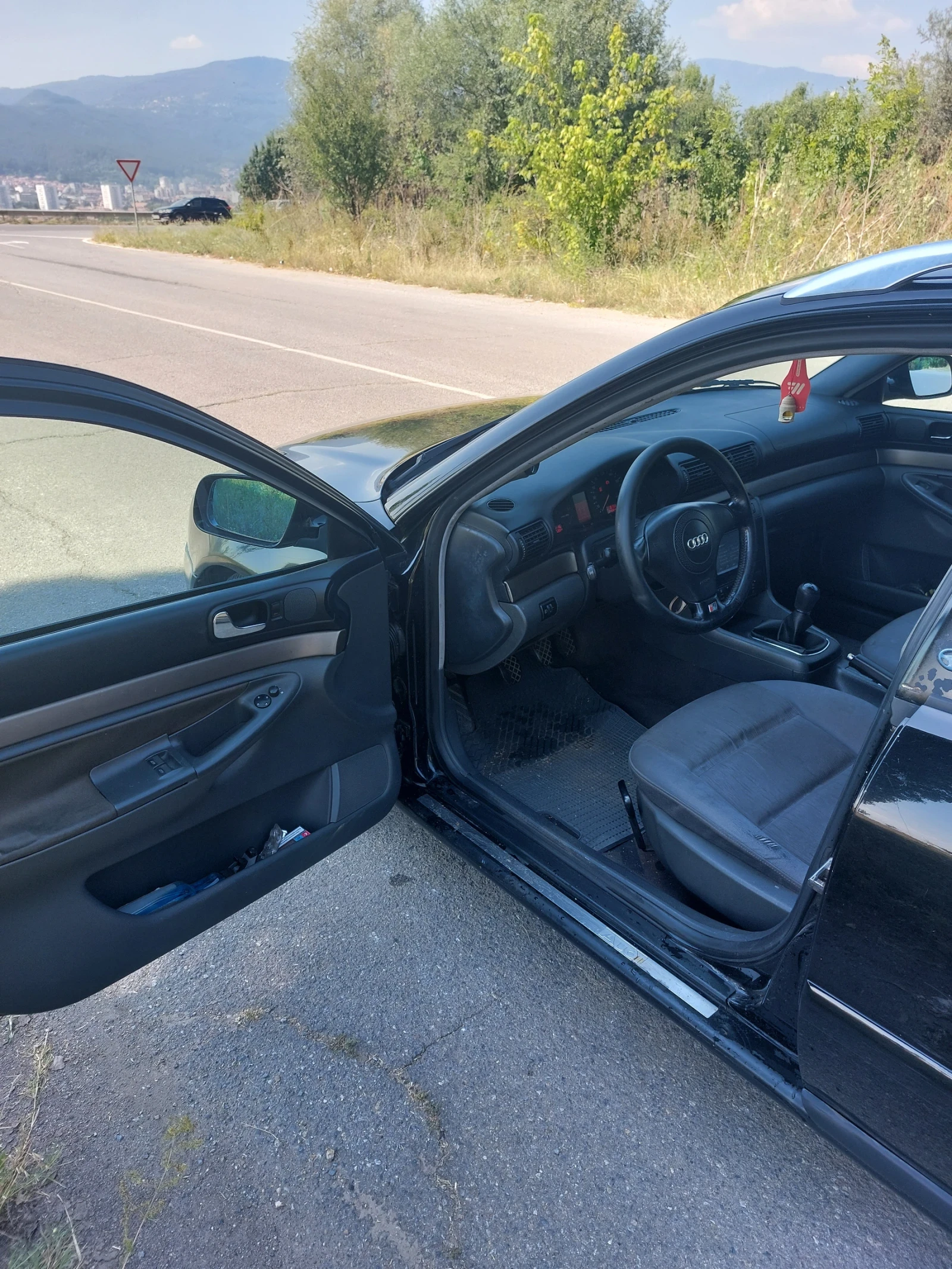Audi A4 1.9 тди - изображение 9