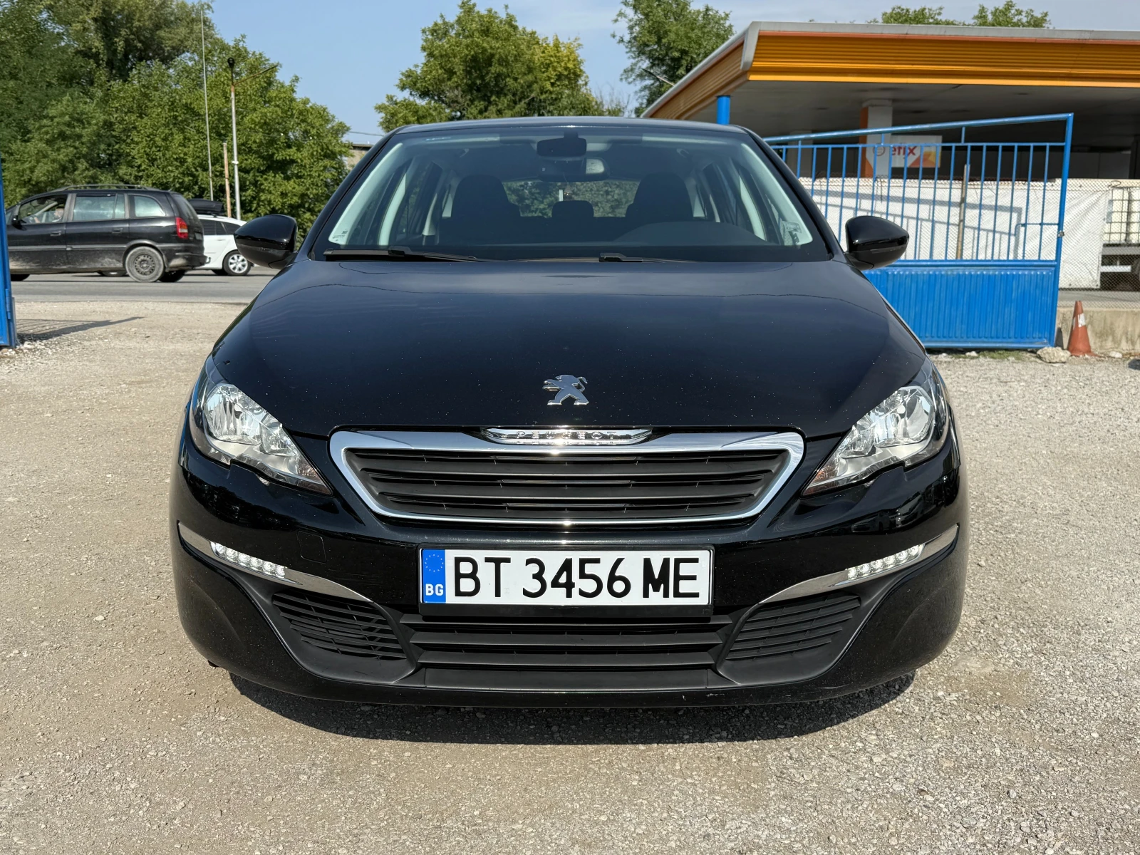 Peugeot 308 1.6HDI-116H.P-ОБСЛУЖЕНА-РЕГИСТРИРАН - изображение 2