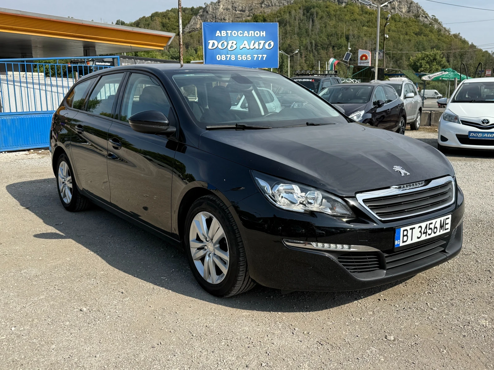 Peugeot 308 1.6HDI-116H.P-ОБСЛУЖЕНА-РЕГИСТРИРАН - изображение 8