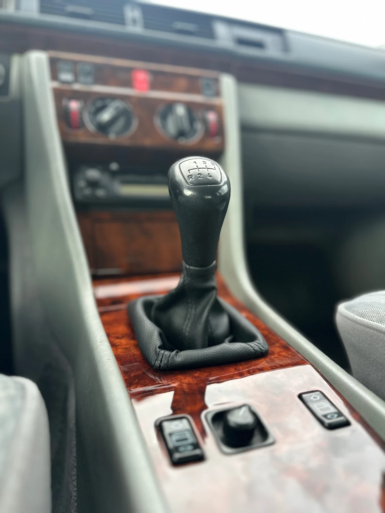 Mercedes-Benz E 220 W124 - изображение 10