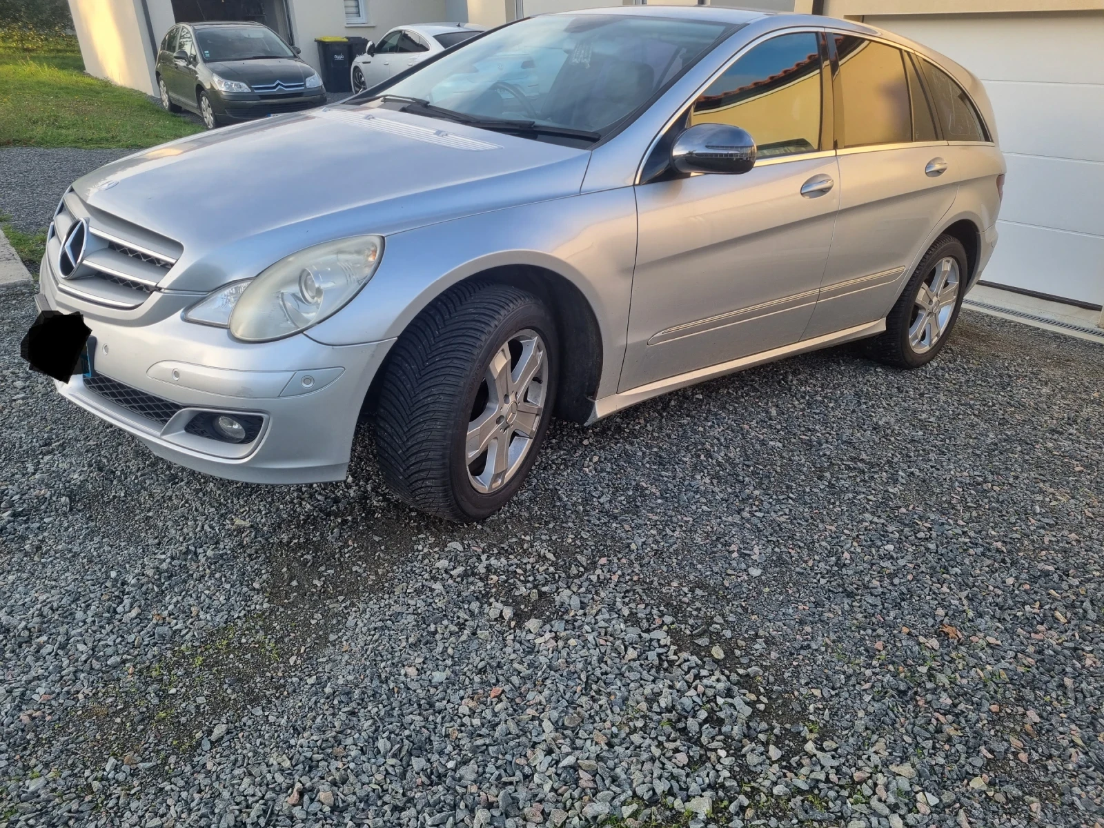 Mercedes-Benz R 320  - изображение 2