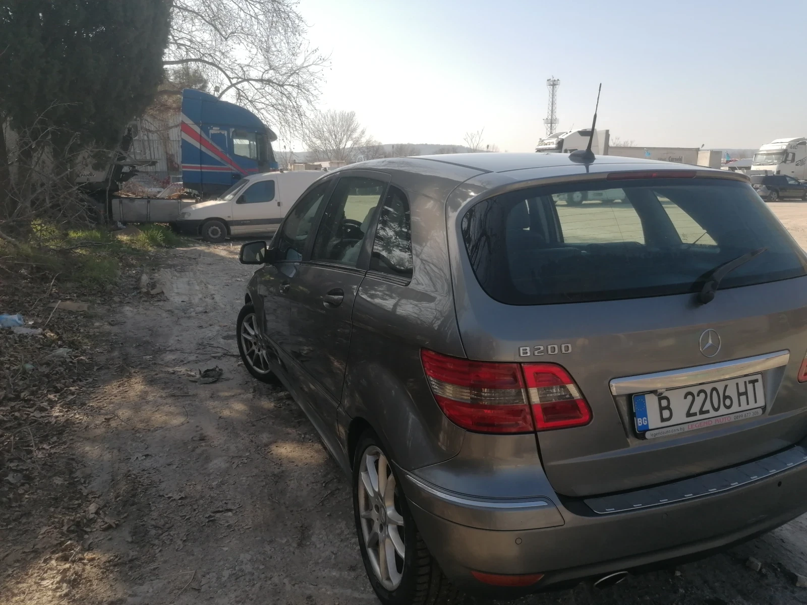 Mercedes-Benz B 200 Фейслифт, снимка 5 - Автомобили и джипове - 53823921