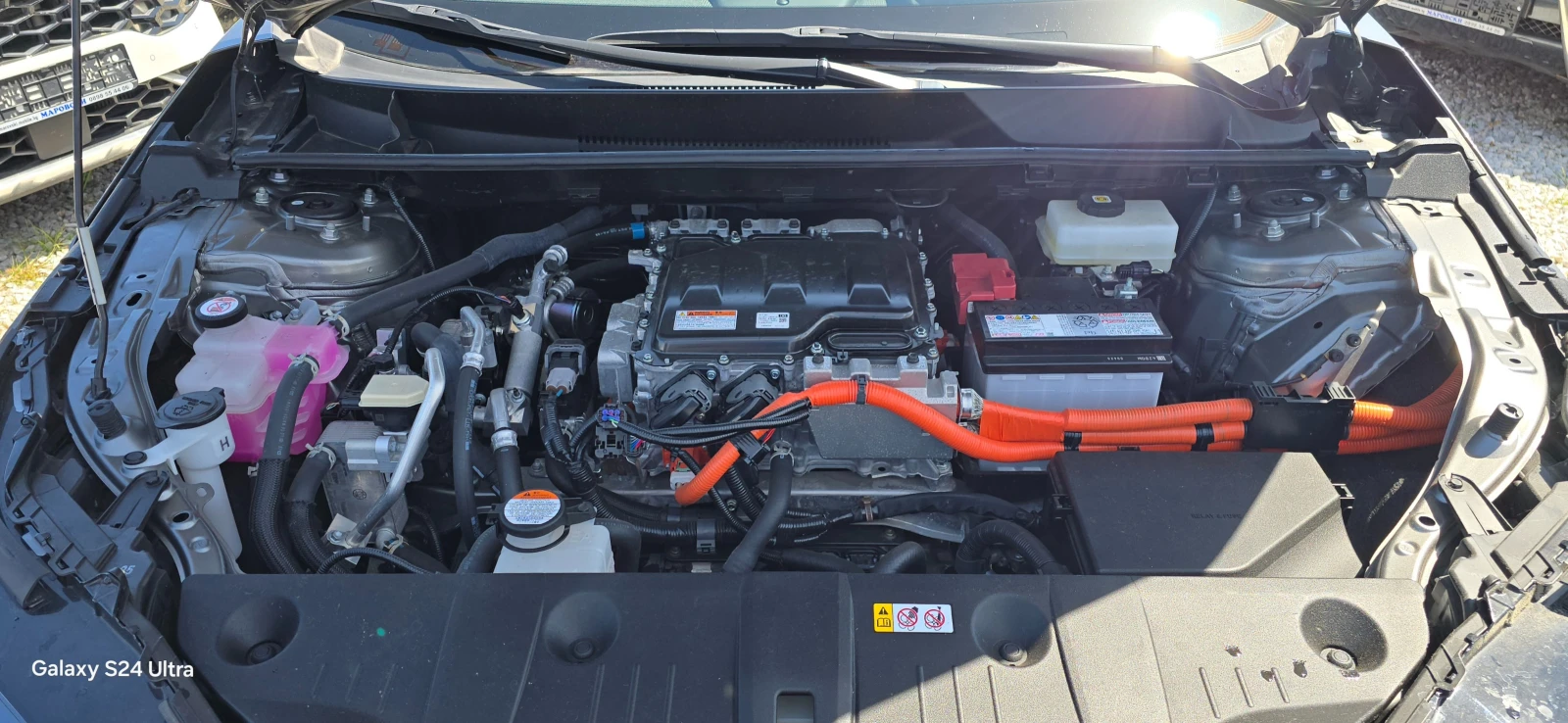Subaru Solterra 71.4 kWh 4E-xperience + ЧИСТО НОВА+ ГАРАНЦИЯ, снимка 6 - Автомобили и джипове - 53969989