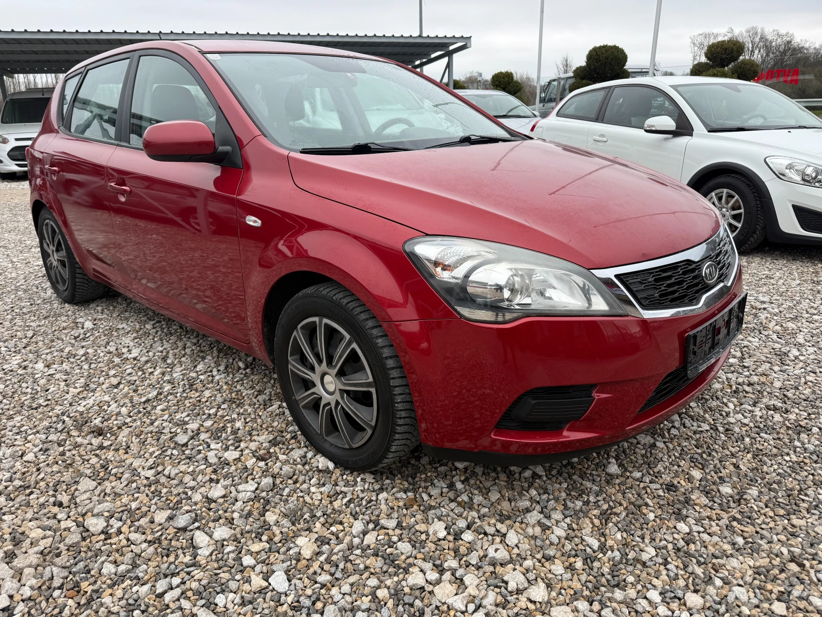 Kia Ceed 1, 4I КЛИМАТИК !! НОВ ВНОС !! ЕВРО 5 !!  | Auto.bg — изображение 1