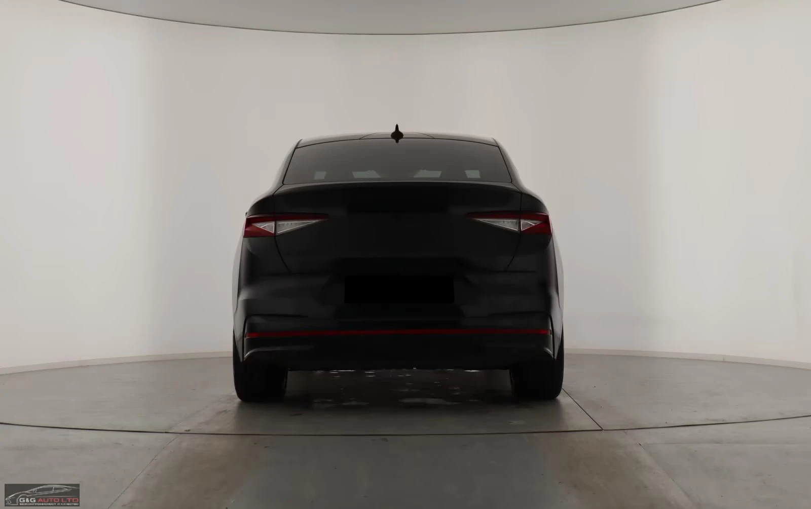 Skoda Enyaq COUPE/299HP/RS/4X4/H.PUMP/HUD/CAM/MEMO/119q, снимка 6 - Автомобили и джипове - 54087355