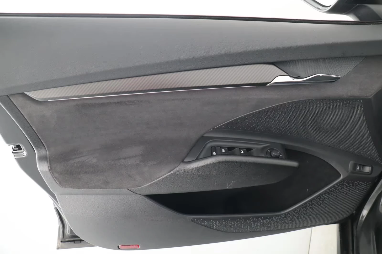 Skoda Enyaq COUPE/299HP/RS/4X4/H.PUMP/HUD/CAM/MEMO/119q, снимка 12 - Автомобили и джипове - 54087355