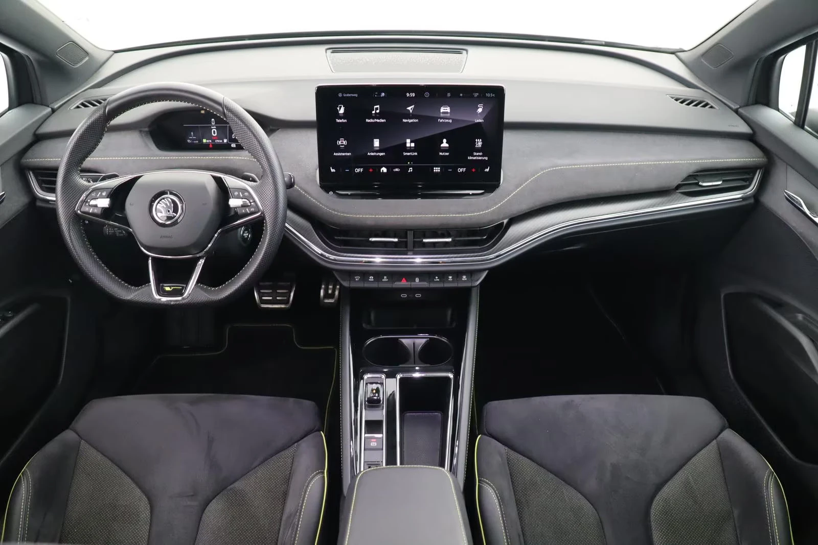 Skoda Enyaq COUPE/299HP/RS/4X4/H.PUMP/HUD/CAM/MEMO/119q, снимка 8 - Автомобили и джипове - 54087355