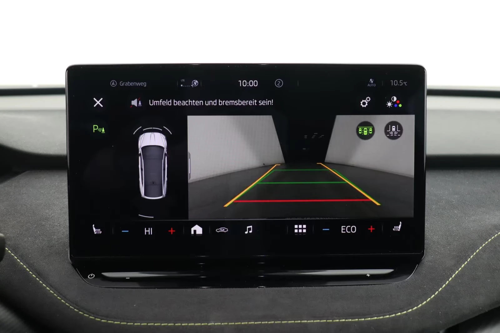 Skoda Enyaq COUPE/299HP/RS/4X4/H.PUMP/HUD/CAM/MEMO/119q, снимка 11 - Автомобили и джипове - 54087355