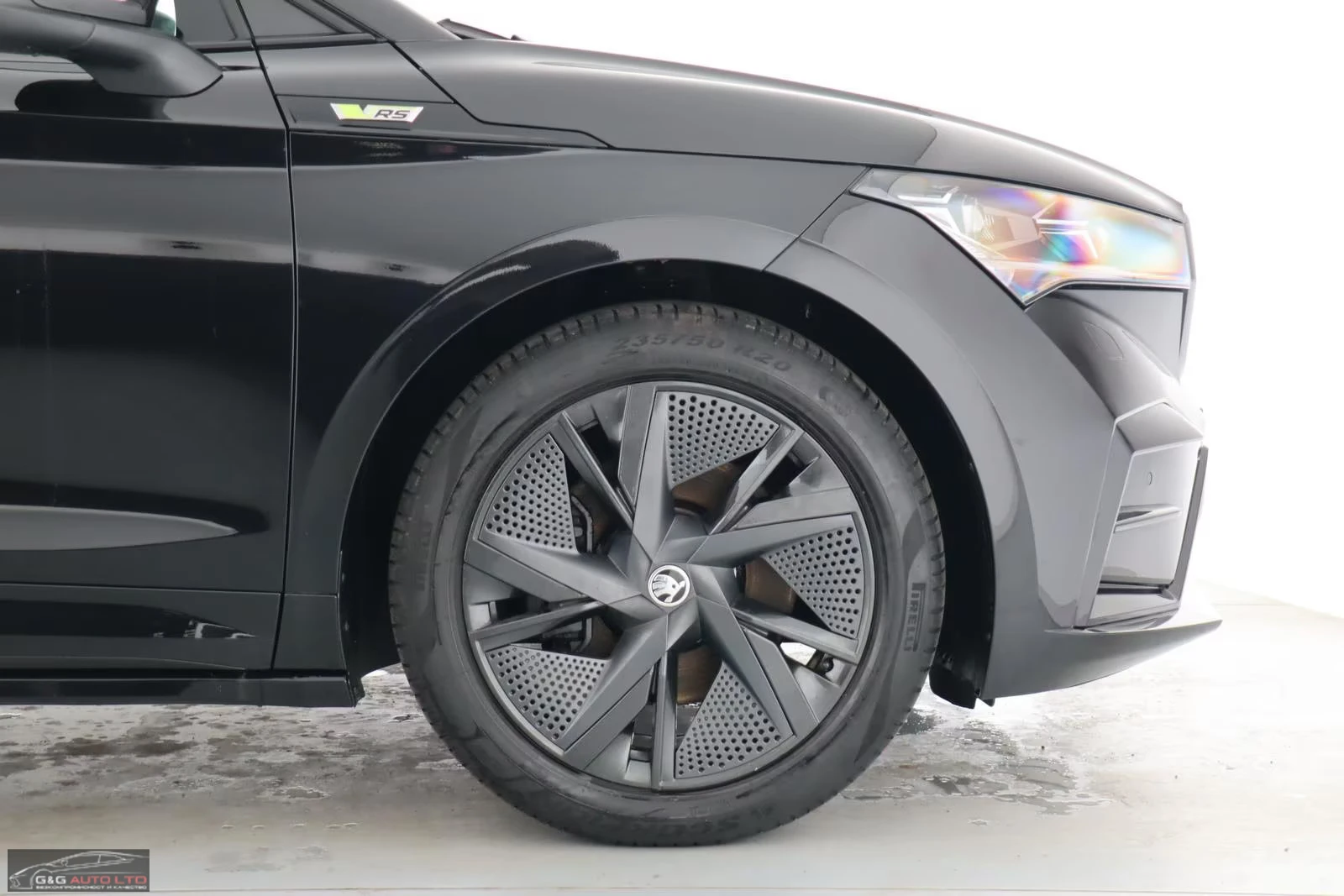 Skoda Enyaq COUPE/299HP/RS/4X4/H.PUMP/HUD/CAM/MEMO/119q, снимка 5 - Автомобили и джипове - 54087355