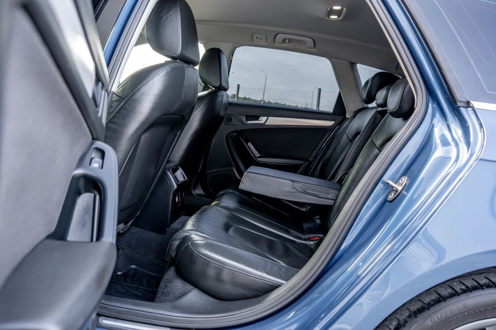 Audi A4 3.0TDI/ AVANT / QUATTRO/ 19ZOLL, снимка 12 - Автомобили и джипове - 54457864