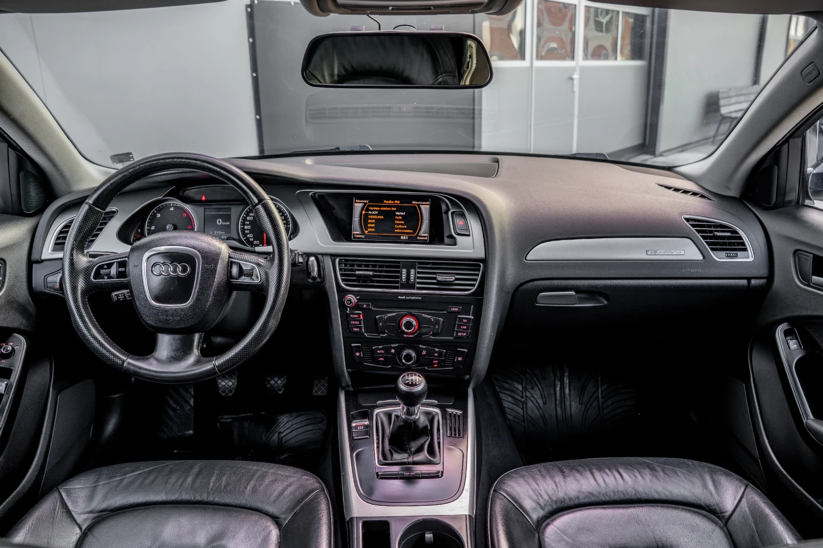 Audi A4 3.0TDI/ AVANT / QUATTRO/ 19ZOLL, снимка 9 - Автомобили и джипове - 54457864