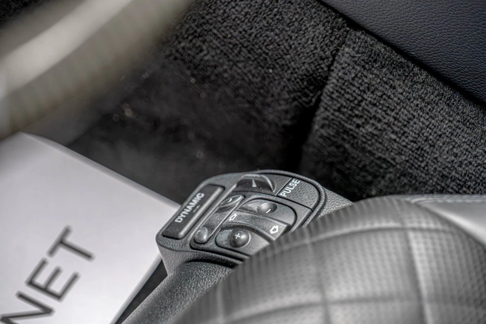 Mercedes-Benz CLS 55 AMG Ориг. Kleeman/Harman Kardon/Обдухване/Алкантар/BiX, снимка 11 - Автомобили и джипове - 54726003