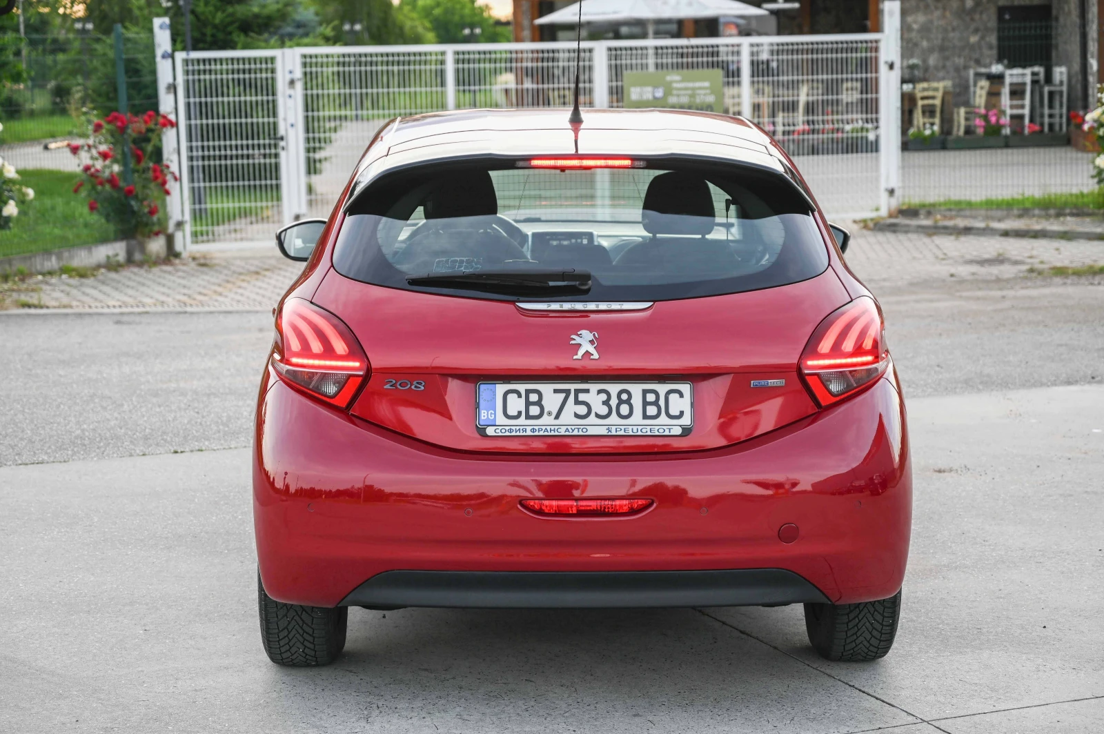 Peugeot 208 Allure, снимка 6 - Автомобили и джипове - 54956238