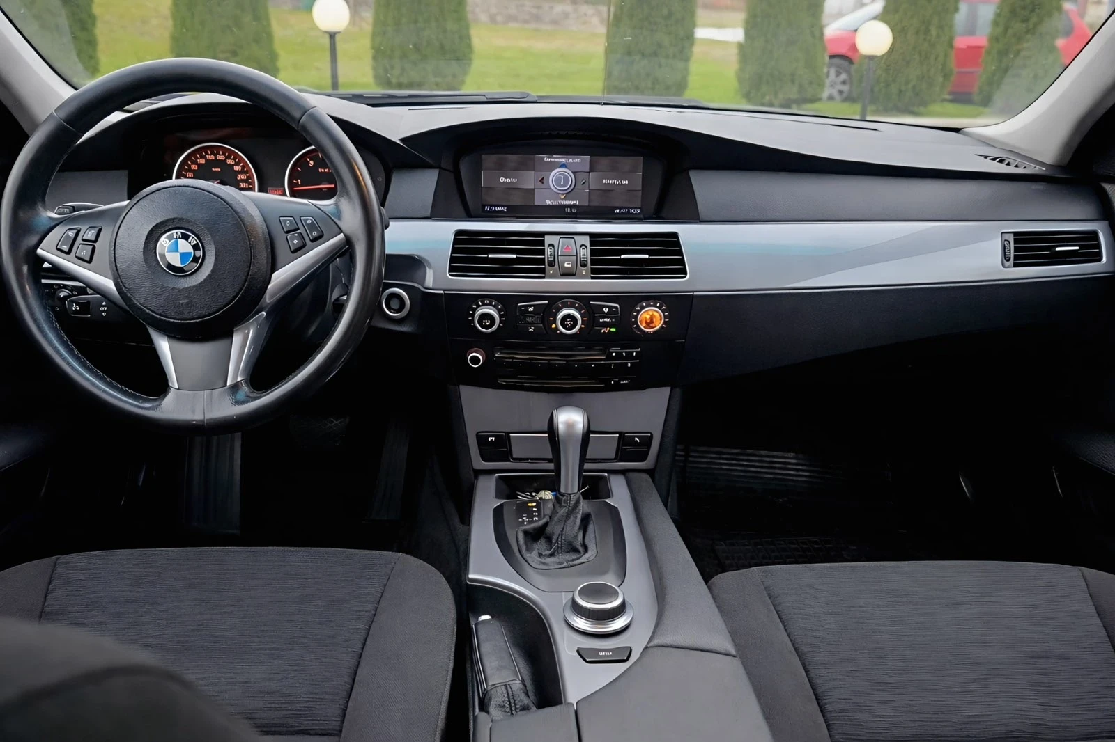 BMW 520, снимка 5 - Автомобили и джипове - 55088166