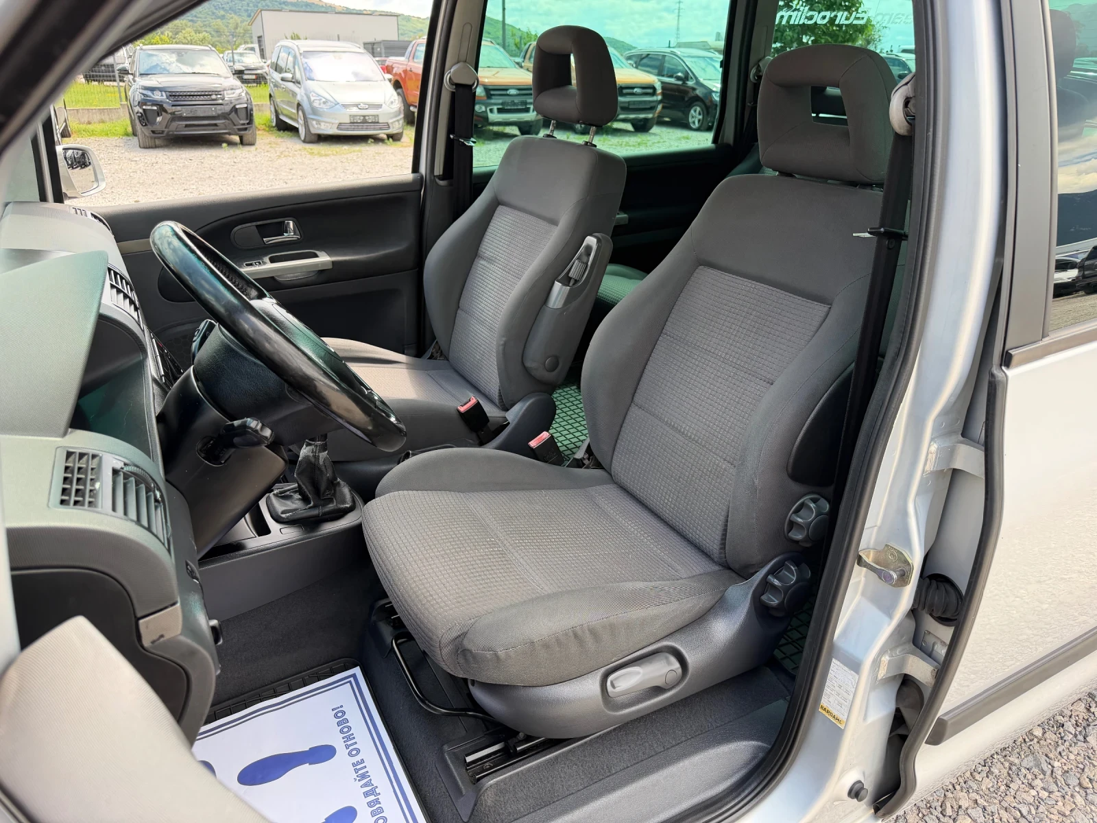 VW Sharan 1.9TDi 131к.с * Климатроник* * 7места* , снимка 12 - Автомобили и джипове - 55204375