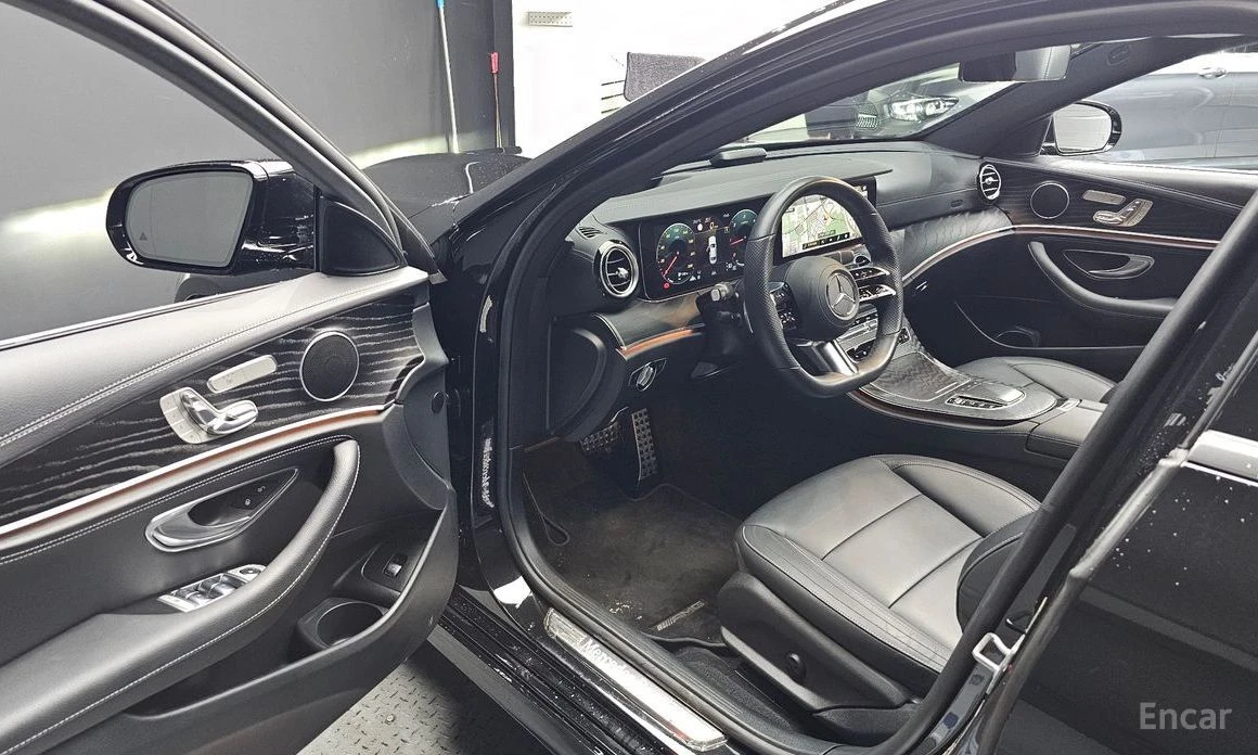 Mercedes-Benz E 220, снимка 10 - Автомобили и джипове - 55366485