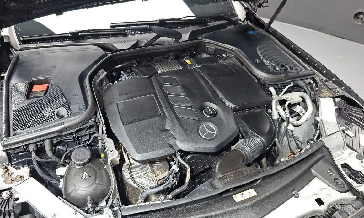 Mercedes-Benz E 220, снимка 6 - Автомобили и джипове - 55366485