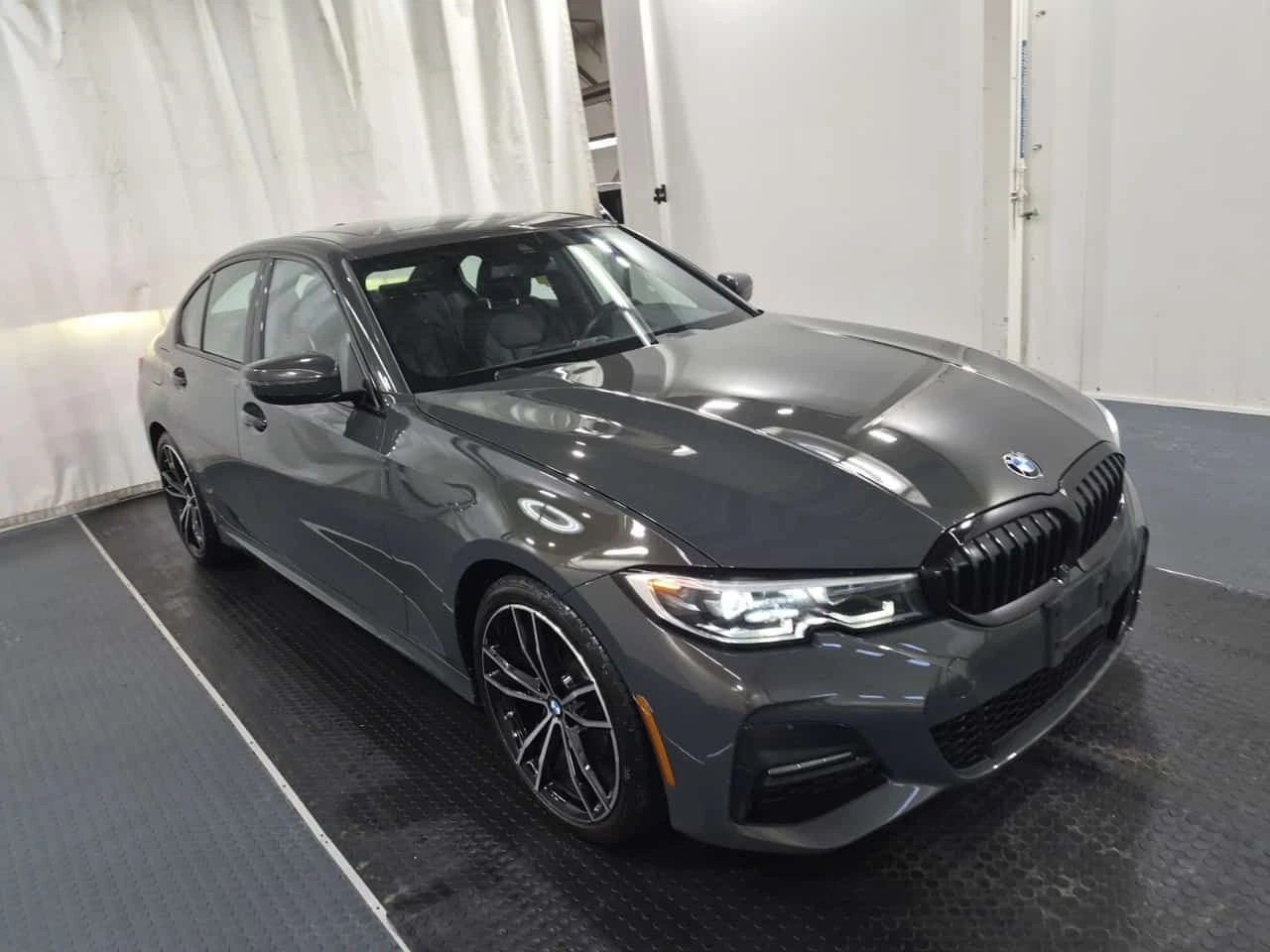 BMW 330 * 330I XDRIVE * CARFAX * ЦЕНА ДО БГ, снимка 2 - Автомобили и джипове - 55546062