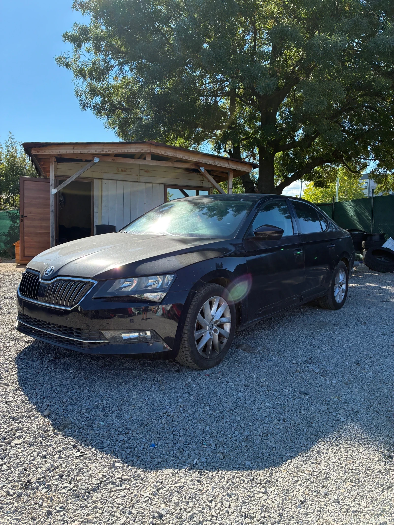 Skoda Superb 1.6 TDI, снимка 4 - Автомобили и джипове - 56093225