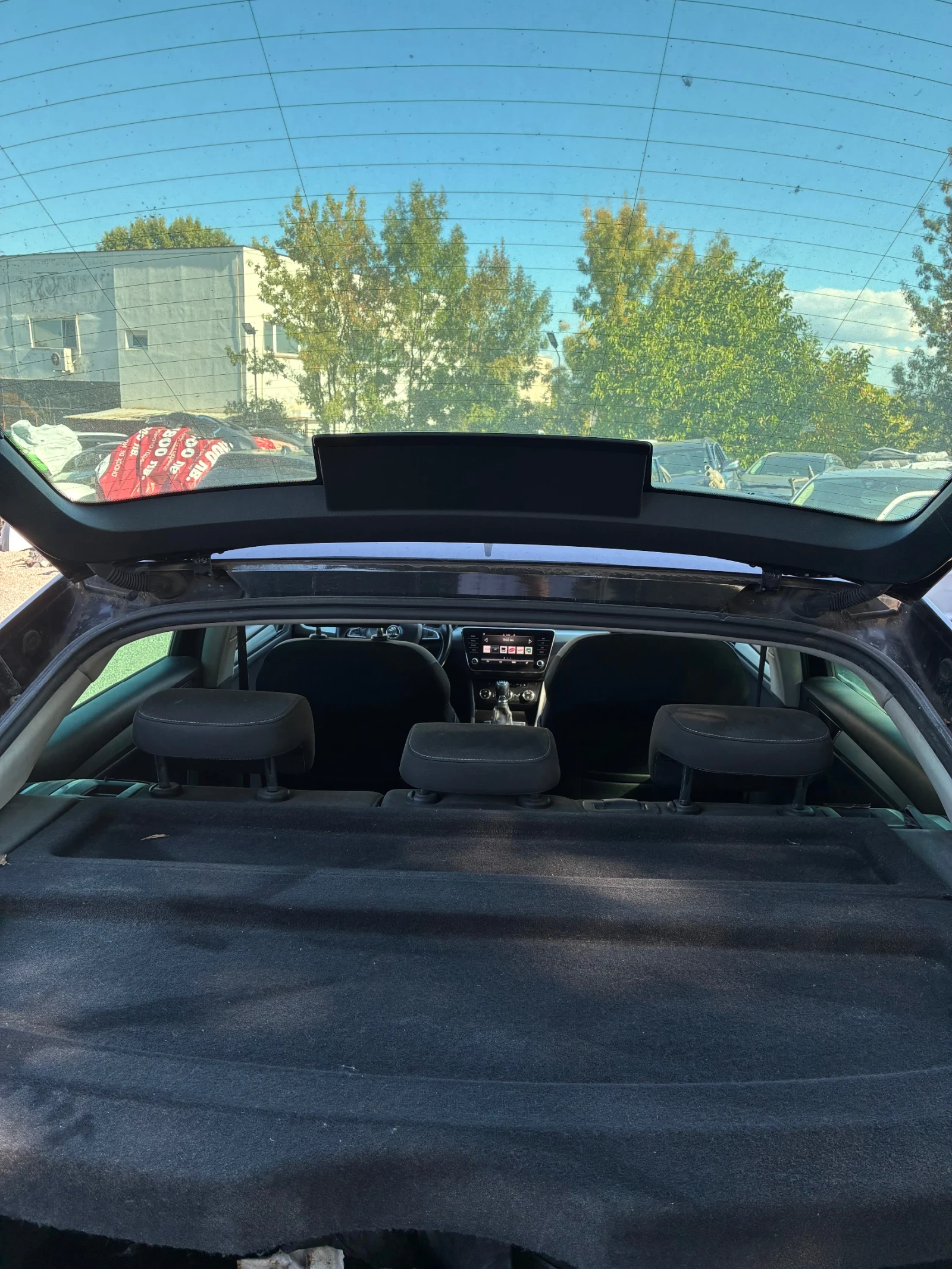 Skoda Superb 1.6 TDI, снимка 5 - Автомобили и джипове - 56093225