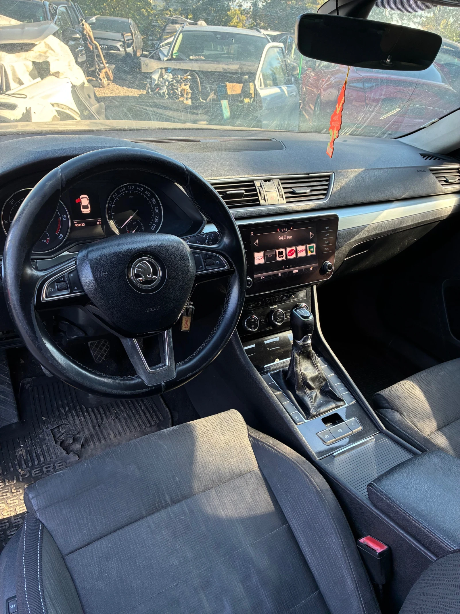 Skoda Superb 1.6 TDI, снимка 6 - Автомобили и джипове - 56093225