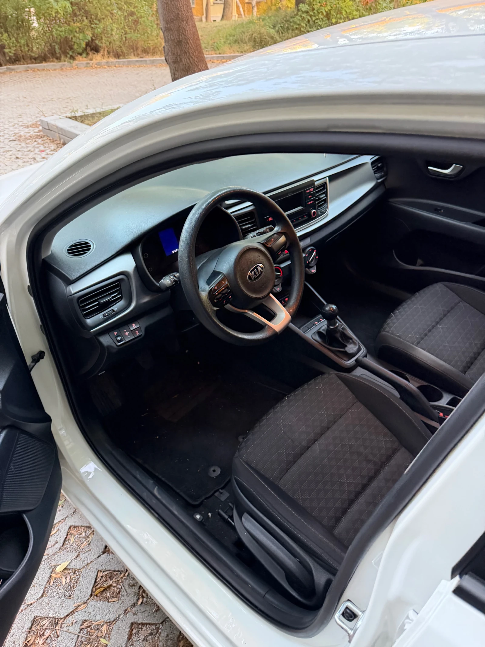 Kia Rio 1.25i 84�� EURO 6B | Mobile.bg � ����������� 11