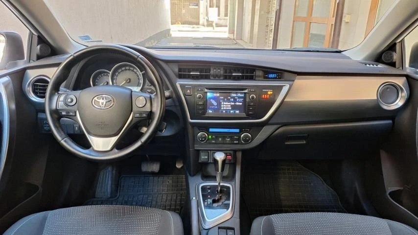 Toyota Auris Yauris, снимка 10 - Автомобили и джипове - 56568282