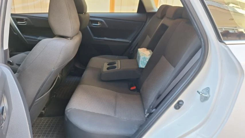 Toyota Auris Yauris, снимка 11 - Автомобили и джипове - 56568282