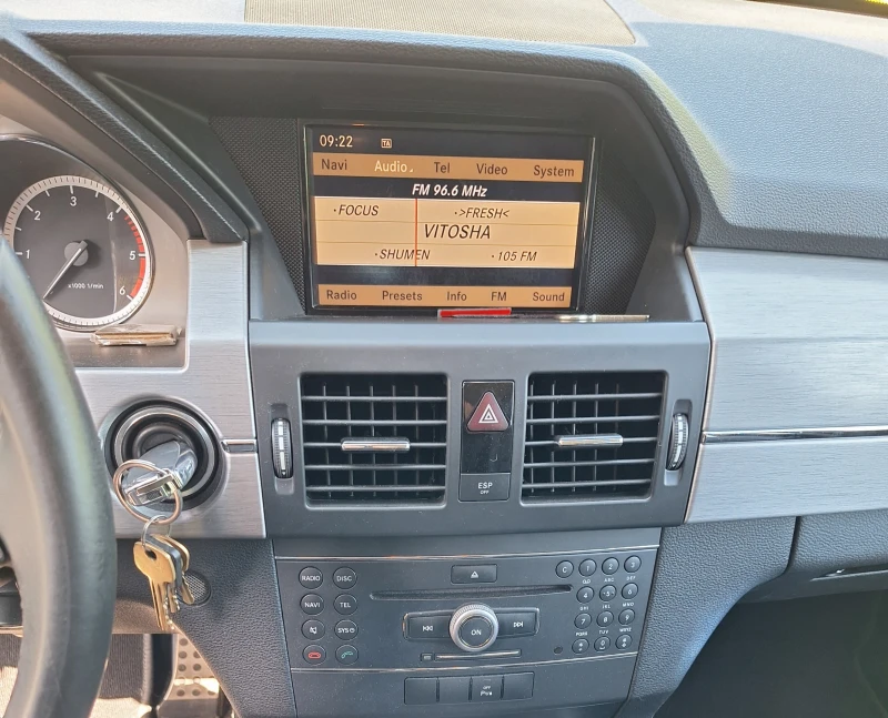 Mercedes-Benz GLK, снимка 11 - Автомобили и джипове - 51287877