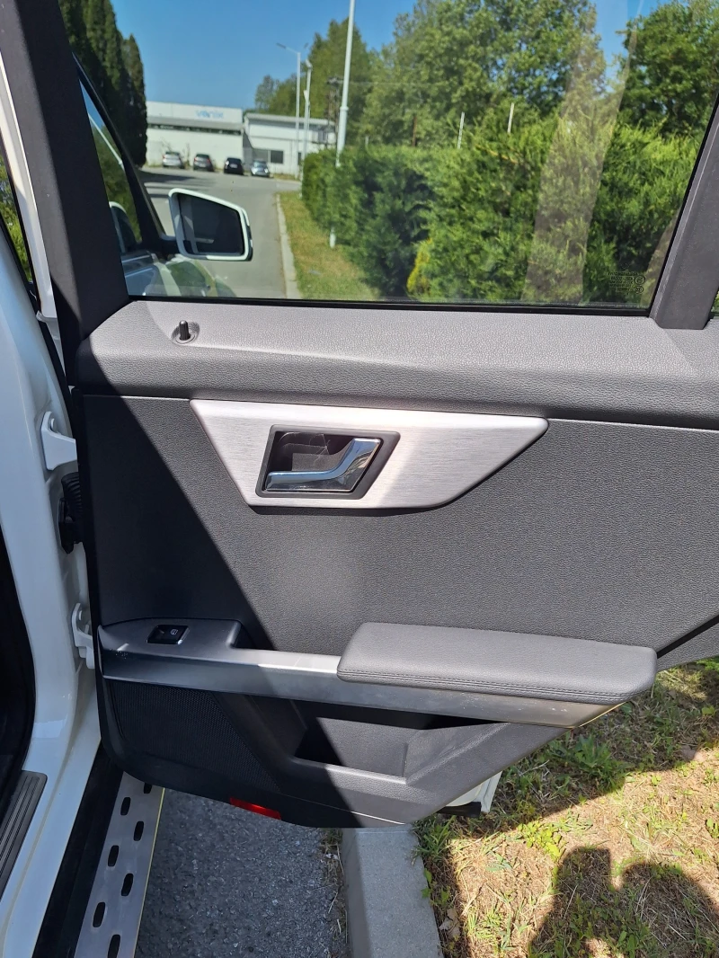 Mercedes-Benz GLK, снимка 12 - Автомобили и джипове - 51287877