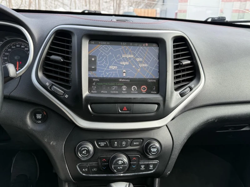 Jeep Cherokee Trailhawk* 4WD* АвтоКредит* (ЦЕНА ДО БГ), снимка 14 - Автомобили и джипове - 53403473