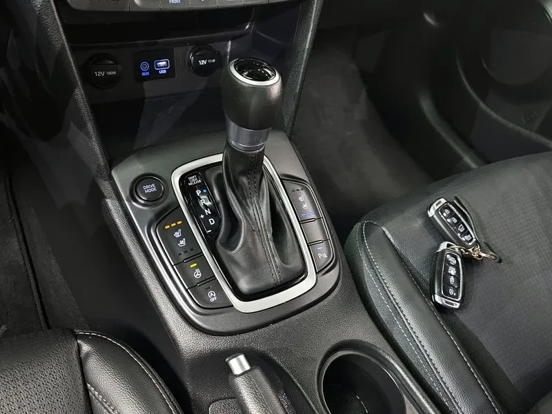 Hyundai Kona Diesel 1.6 2Wd Premium, снимка 9 - Автомобили и джипове - 55749045