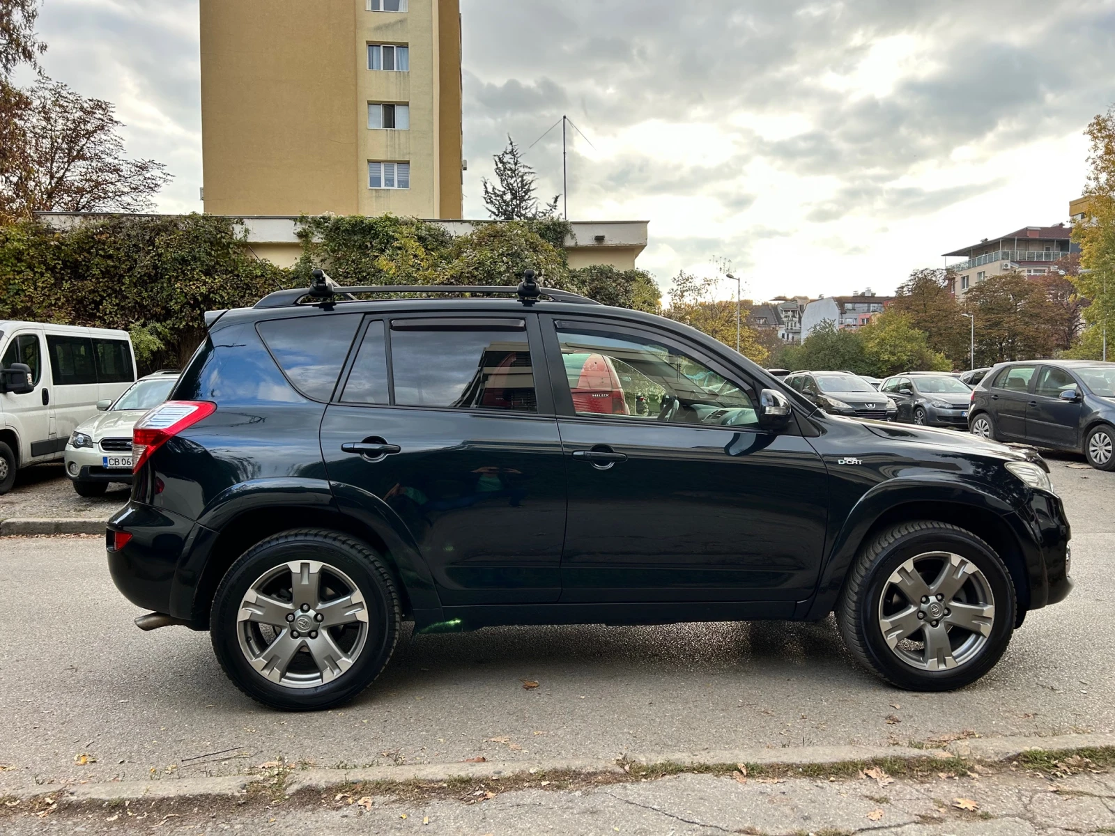 Toyota Rav4 2.2 D-Cat Executive - изображение 5