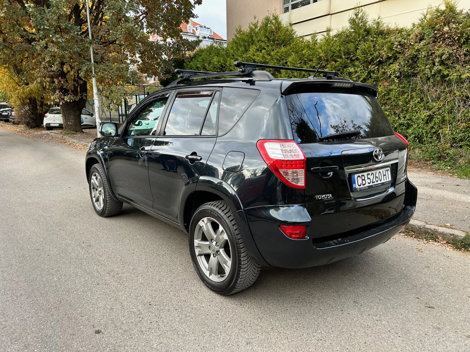 Toyota Rav4 2.2 D-Cat Executive - изображение 3