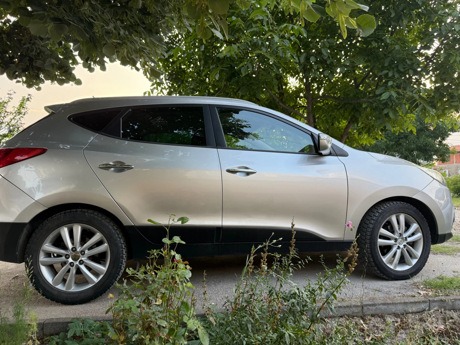 Hyundai IX35, снимка 2 - Автомобили и джипове - 53539861