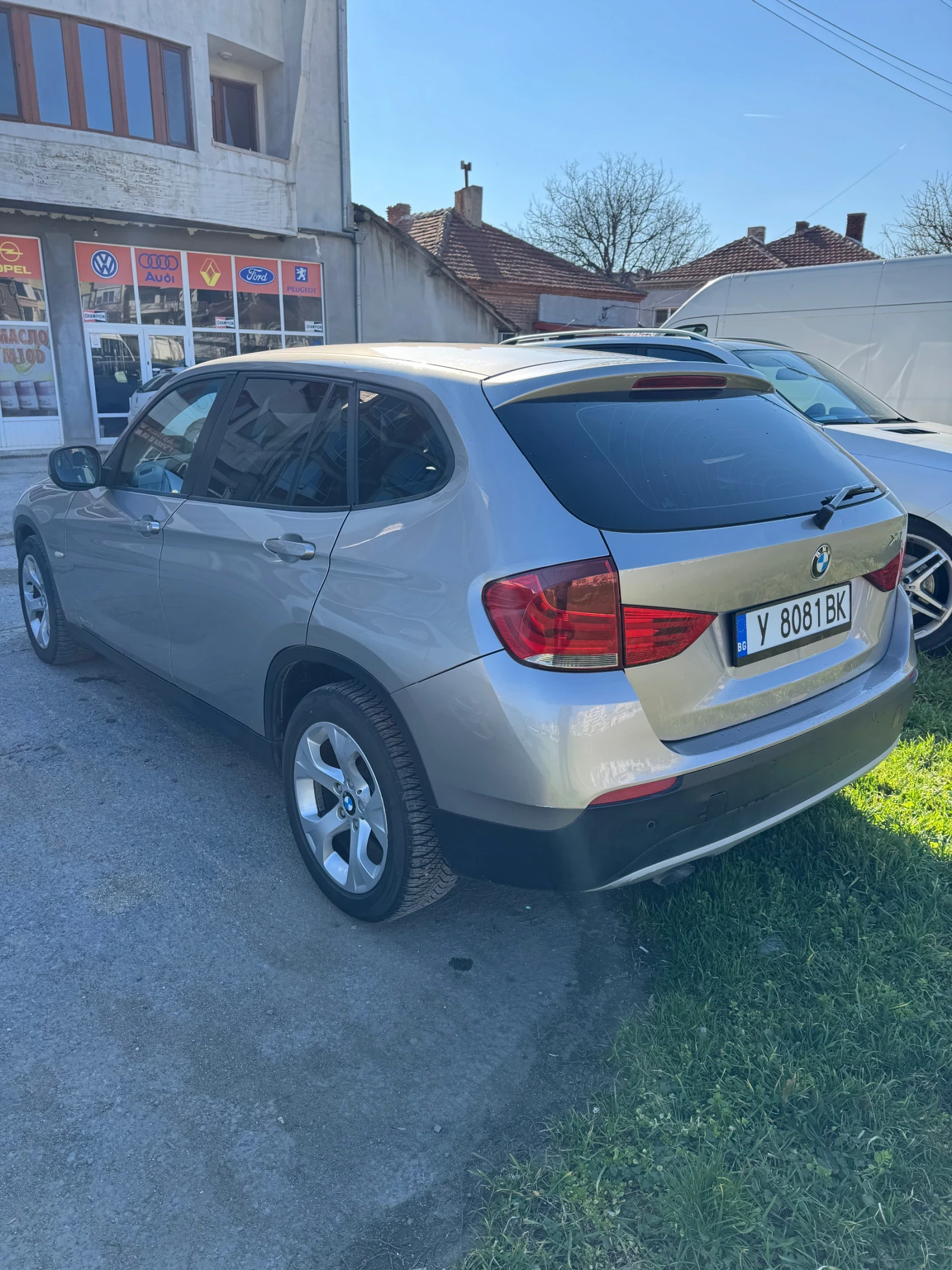 BMW X1 2.0d - изображение 3