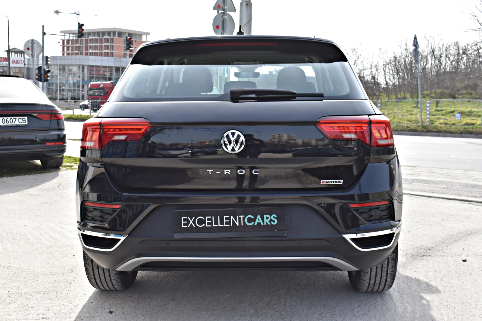VW T-Roc 2.0TDI* 4MOTION* AUTOMAT, снимка 6 - Автомобили и джипове - 53876310