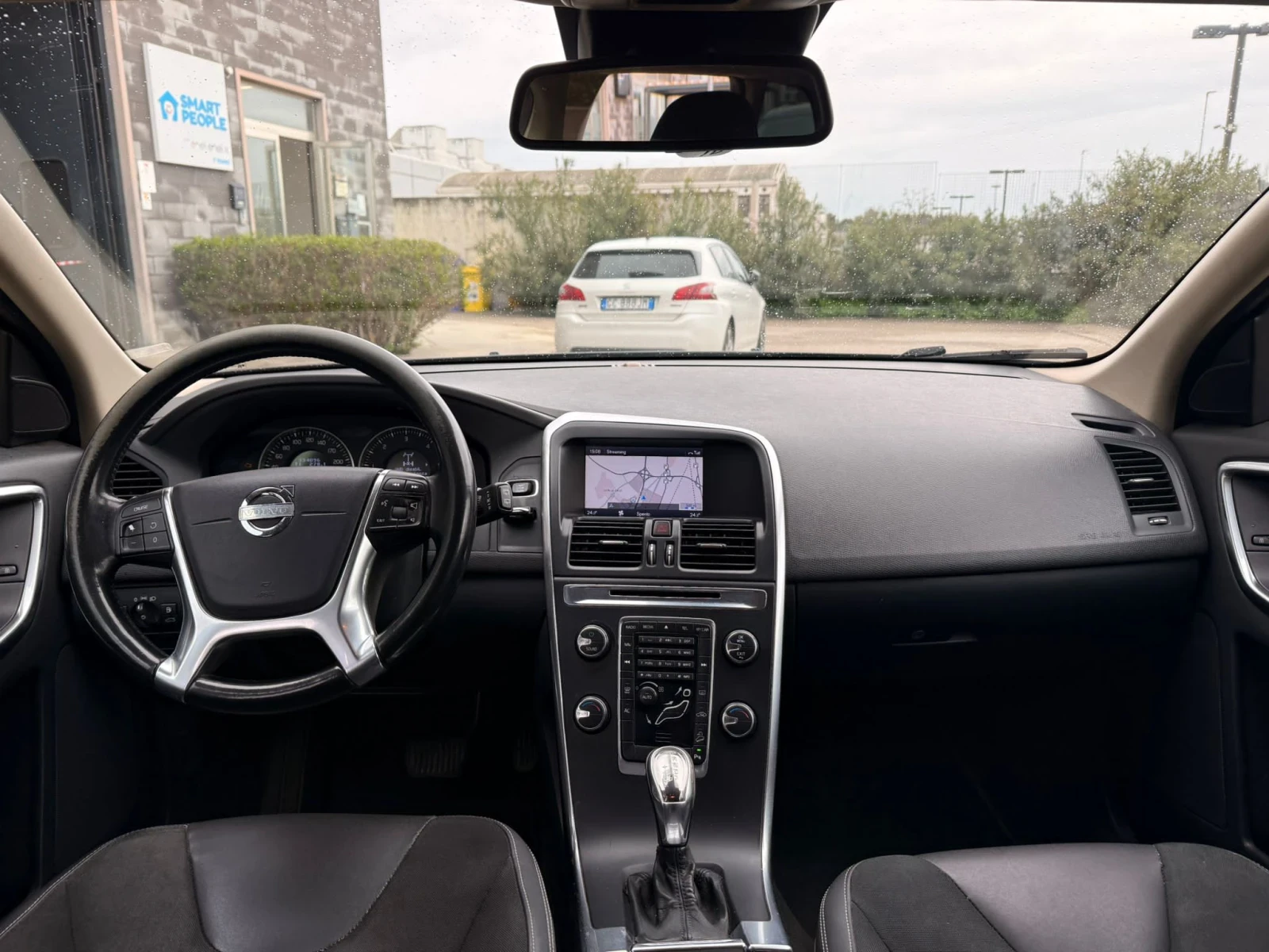 Volvo XC60 2013   2.4 TDI  4AWD, снимка 17 - Автомобили и джипове - 54382689