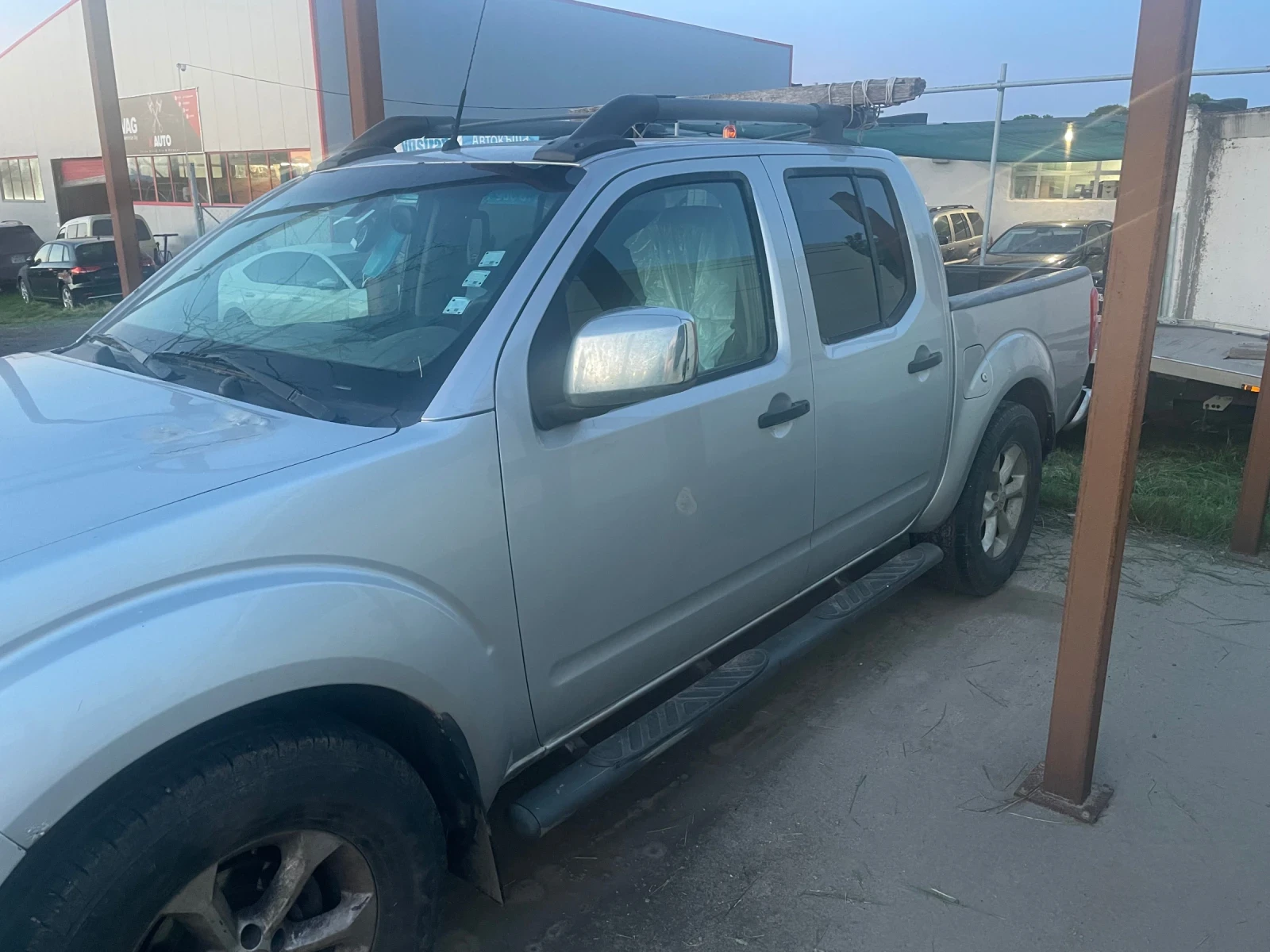 Nissan Navara, снимка 3 - Автомобили и джипове - 54603754