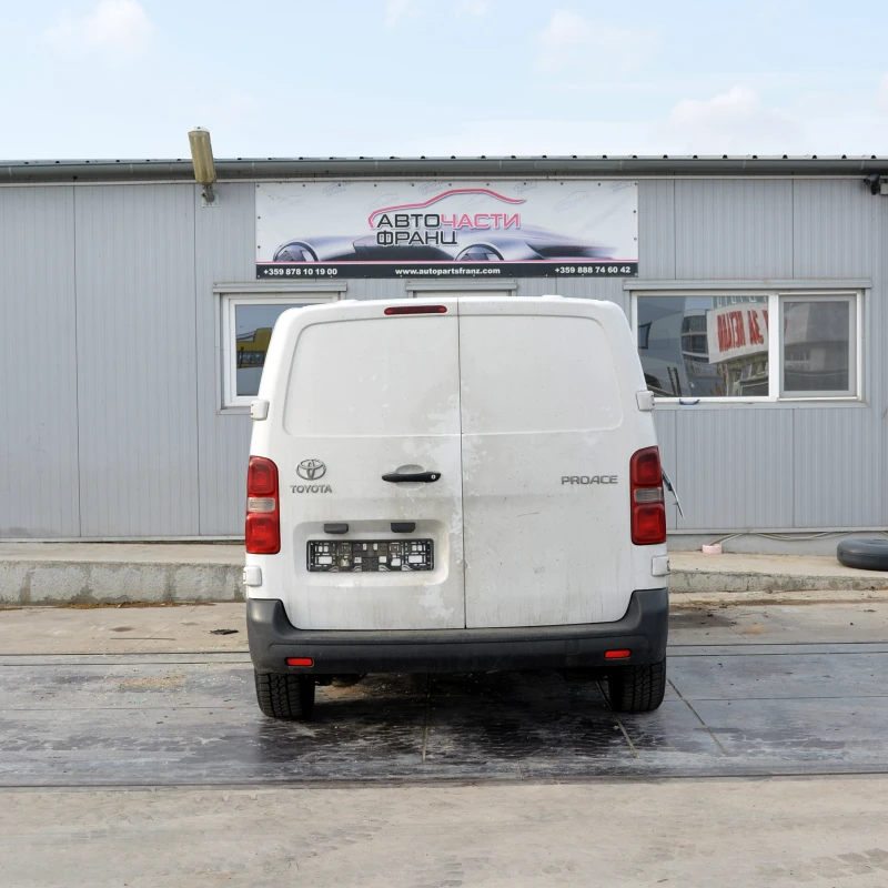 Toyota Proace 1.6 D4d, снимка 4 - Бусове и автобуси - 52533157