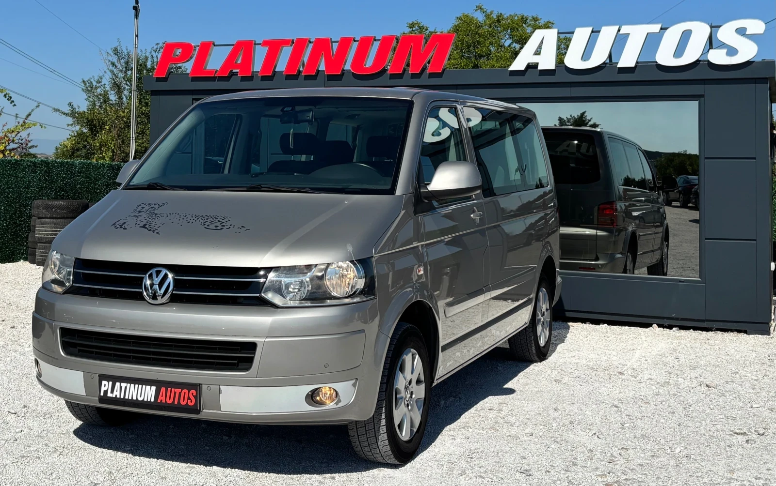 VW Caravelle 2.0TDI/АВТОМАТ/ПАРКТРОНИК/НАВИГАЦИЯ, снимка 3 - Бусове и автобуси - 55498633