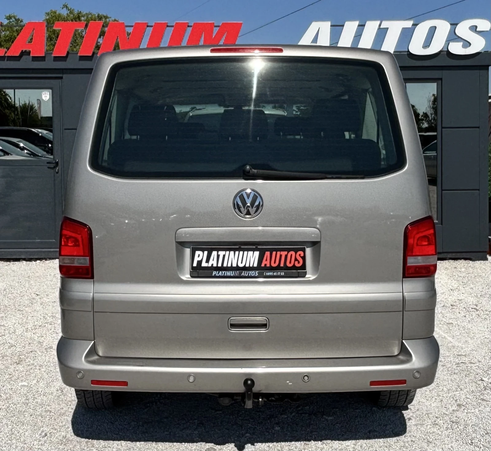 VW Caravelle 2.0TDI/АВТОМАТ/ПАРКТРОНИК/НАВИГАЦИЯ, снимка 11 - Бусове и автобуси - 55498633