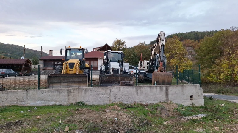 Багер Komatsu Kamatsu, снимка 16 - Индустриална техника - 52579543